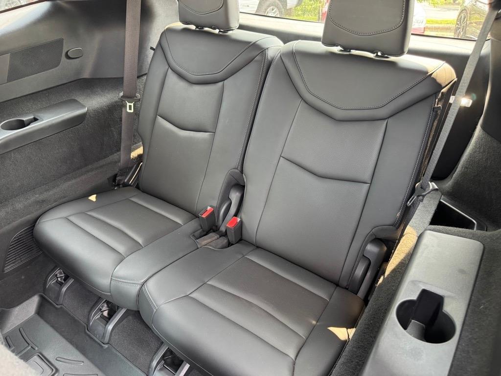 used 2023 Cadillac XT6 car, priced at $41,632