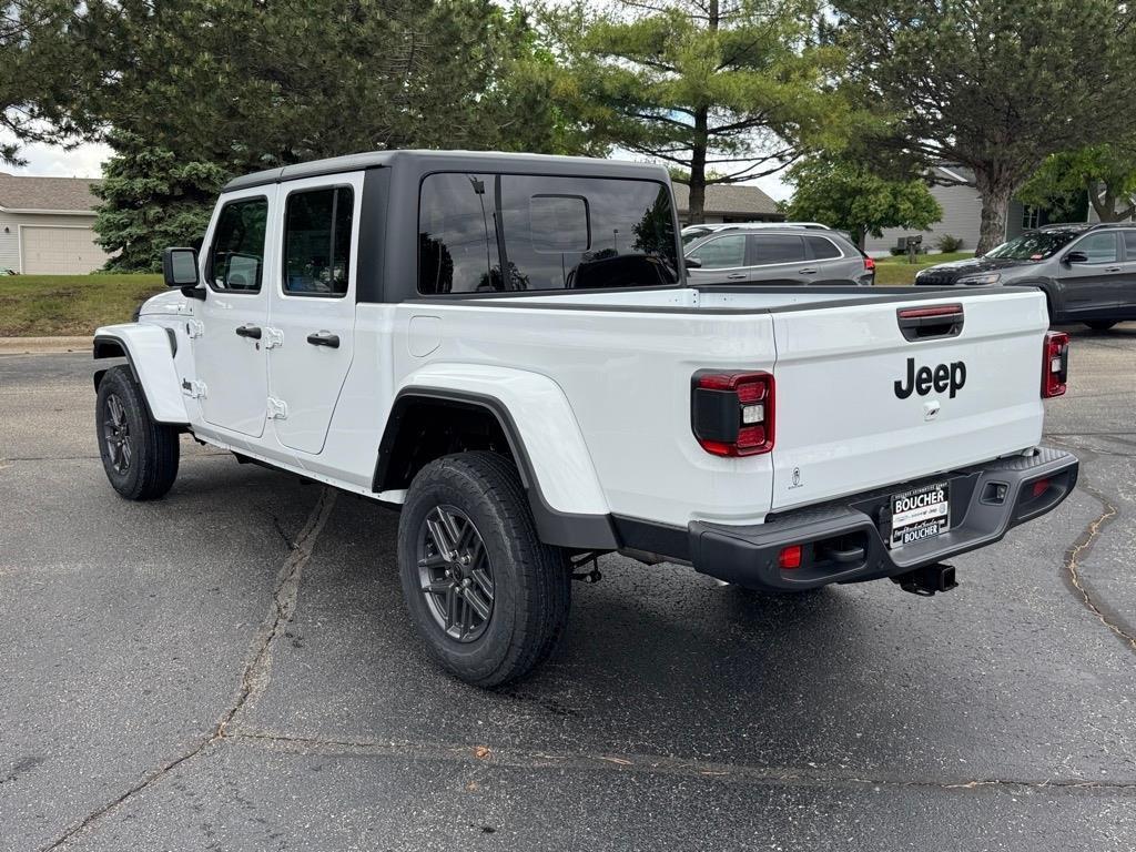 new 2025 Jeep Gladiator car, priced at $46,999