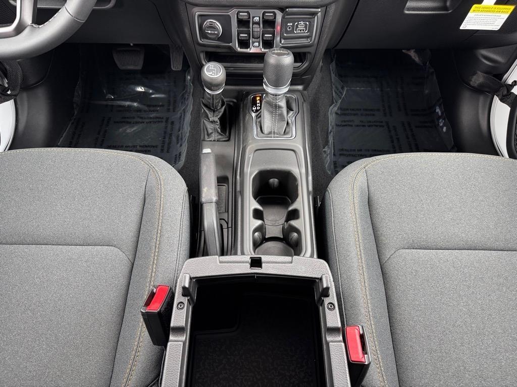 new 2025 Jeep Gladiator car, priced at $46,999