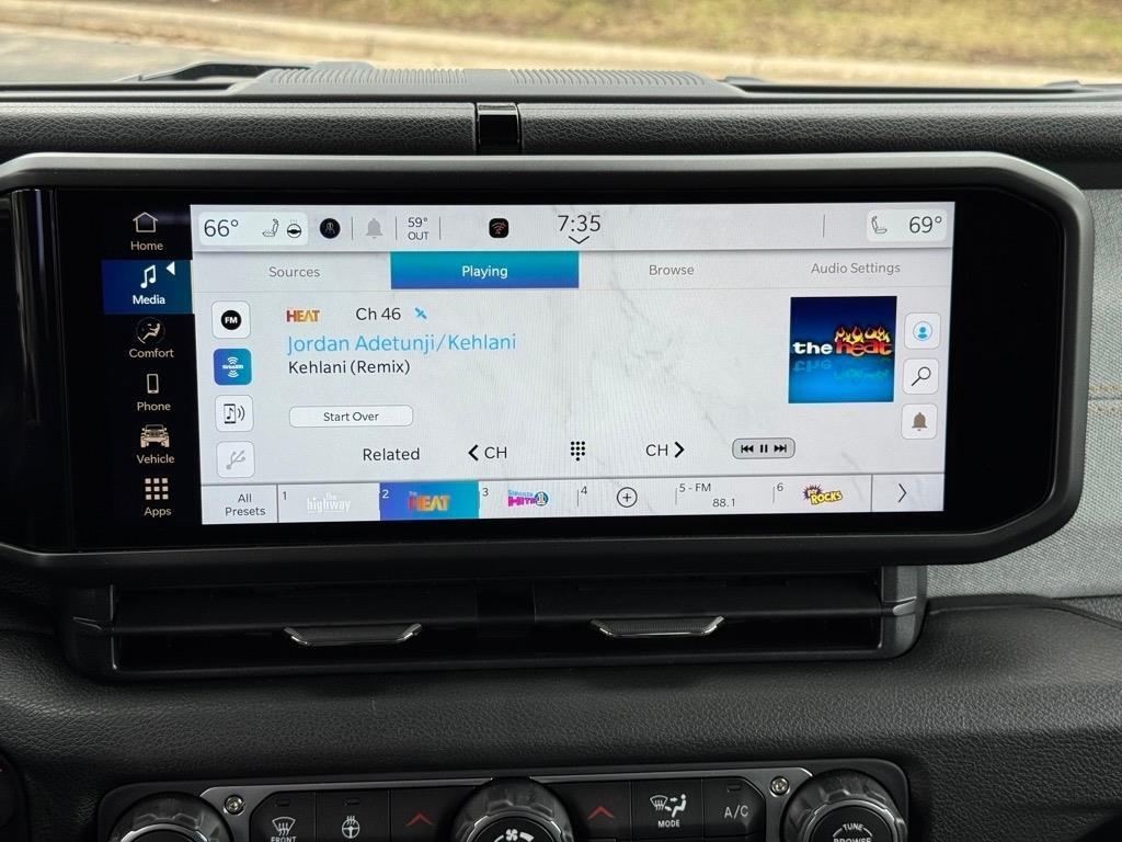 new 2025 Jeep Gladiator car, priced at $46,999