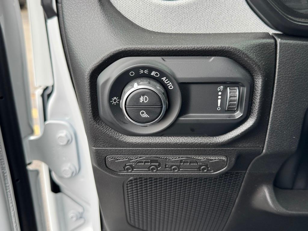 new 2025 Jeep Gladiator car, priced at $46,999