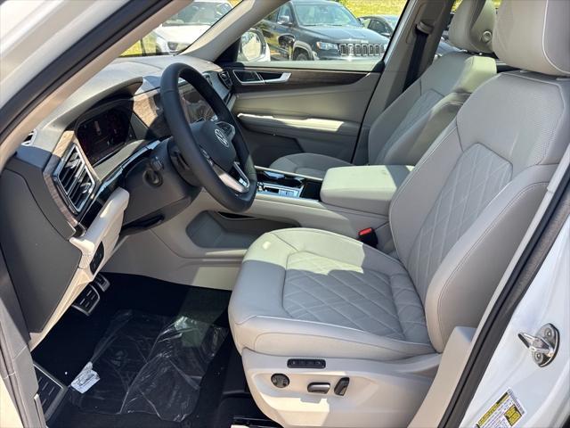 new 2025 Volkswagen Atlas car, priced at $52,104