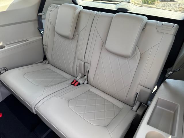 new 2025 Volkswagen Atlas car, priced at $52,104