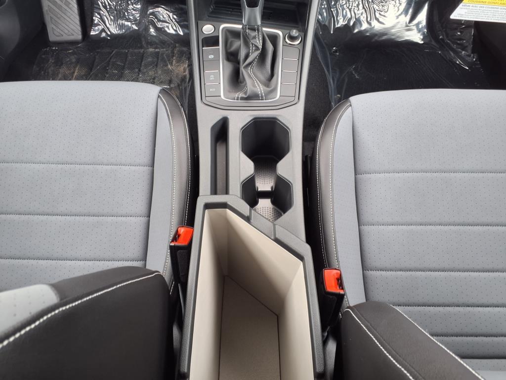 new 2025 Volkswagen Jetta car, priced at $27,578