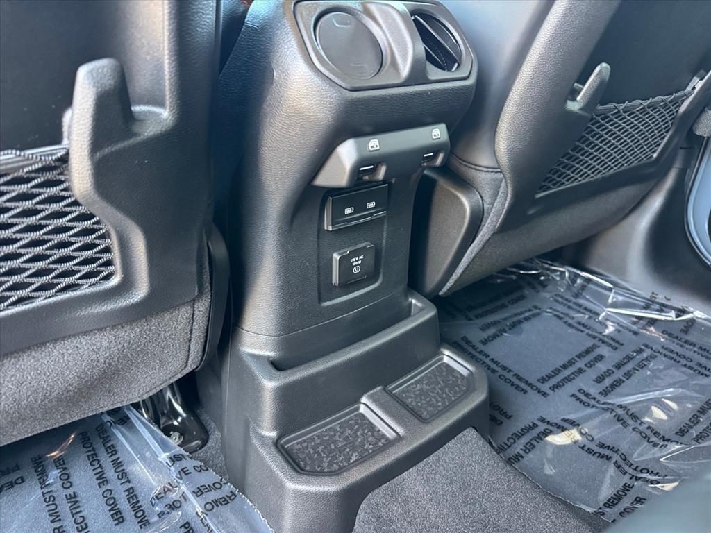 new 2025 Jeep Wrangler car, priced at $59,669