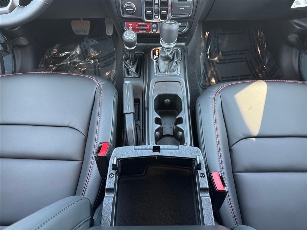 new 2025 Jeep Wrangler car, priced at $59,669