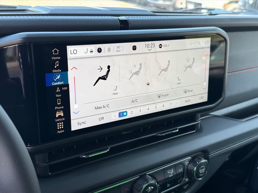 new 2025 Jeep Wrangler car, priced at $59,669