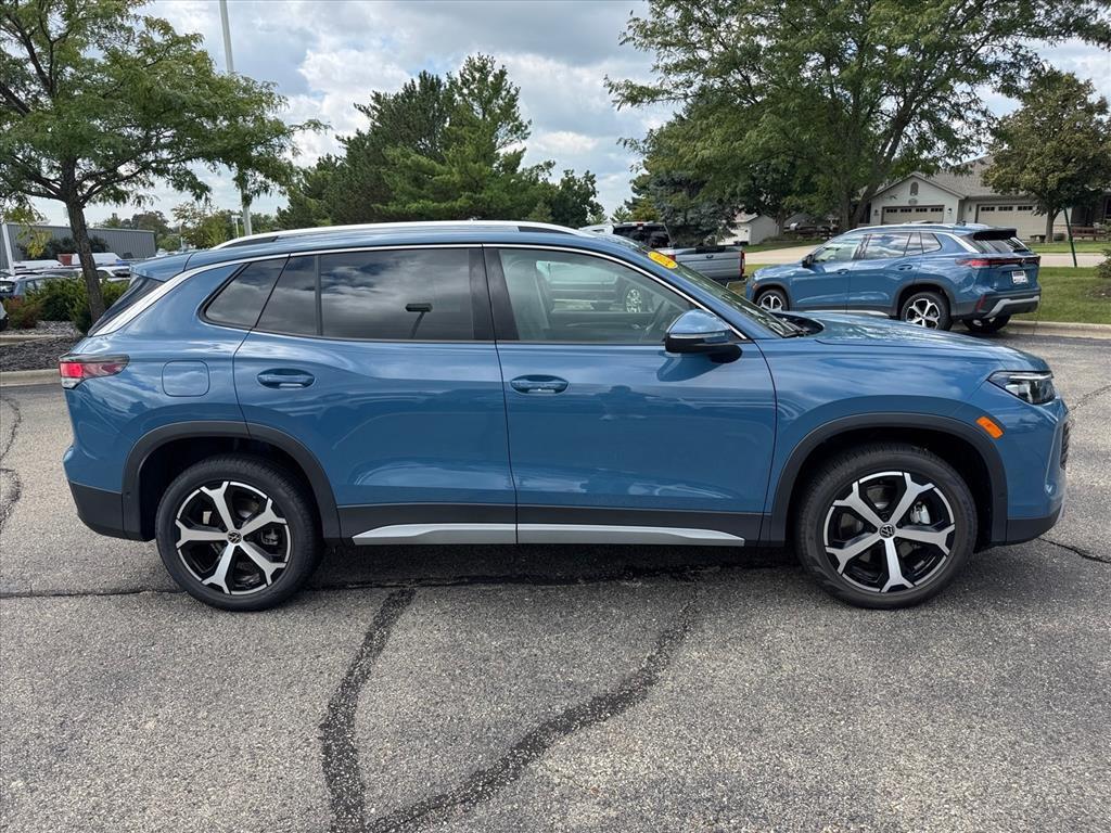 new 2025 Volkswagen Tiguan car, priced at $35,453