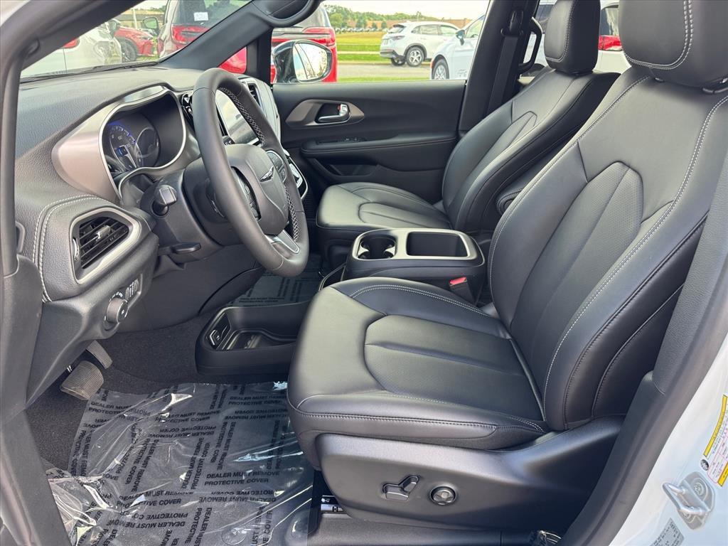 new 2026 Chrysler Pacifica car, priced at $43,057
