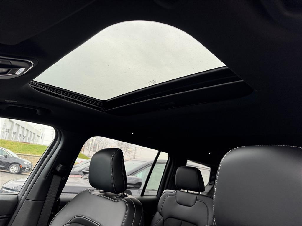 new 2025 Jeep Grand Cherokee L car, priced at $43,580