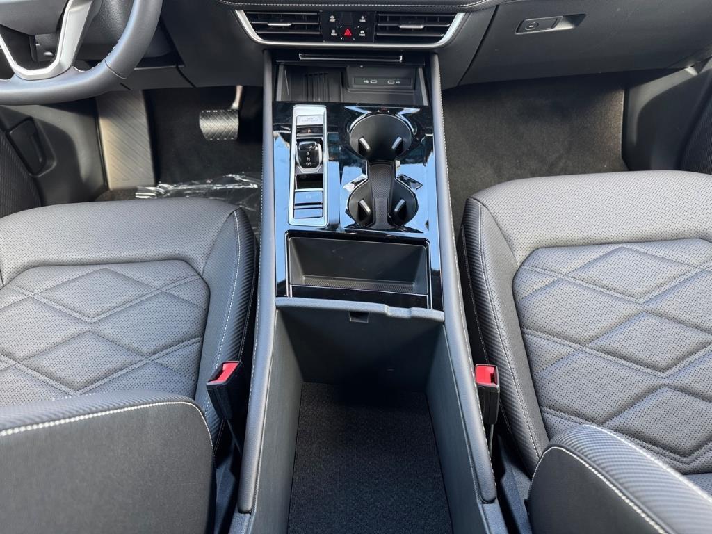 new 2026 Volkswagen Atlas Cross Sport car, priced at $45,459