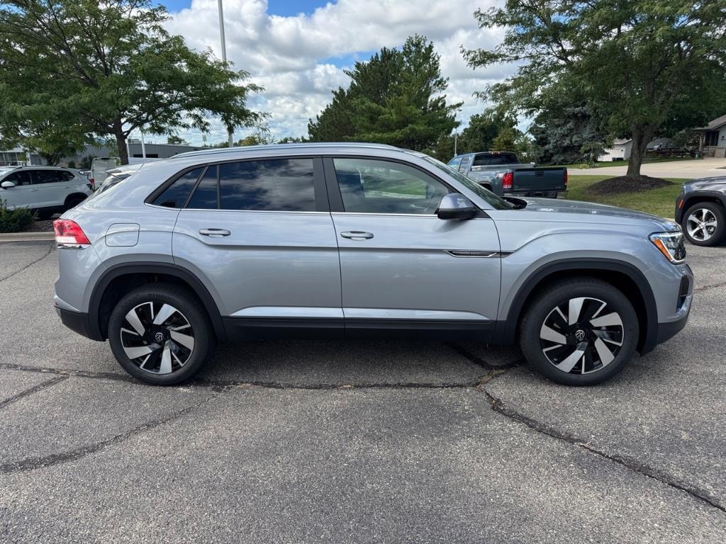 new 2026 Volkswagen Atlas Cross Sport car, priced at $45,459