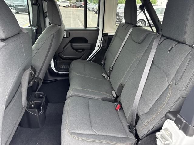 new 2025 Jeep Wrangler car, priced at $46,206