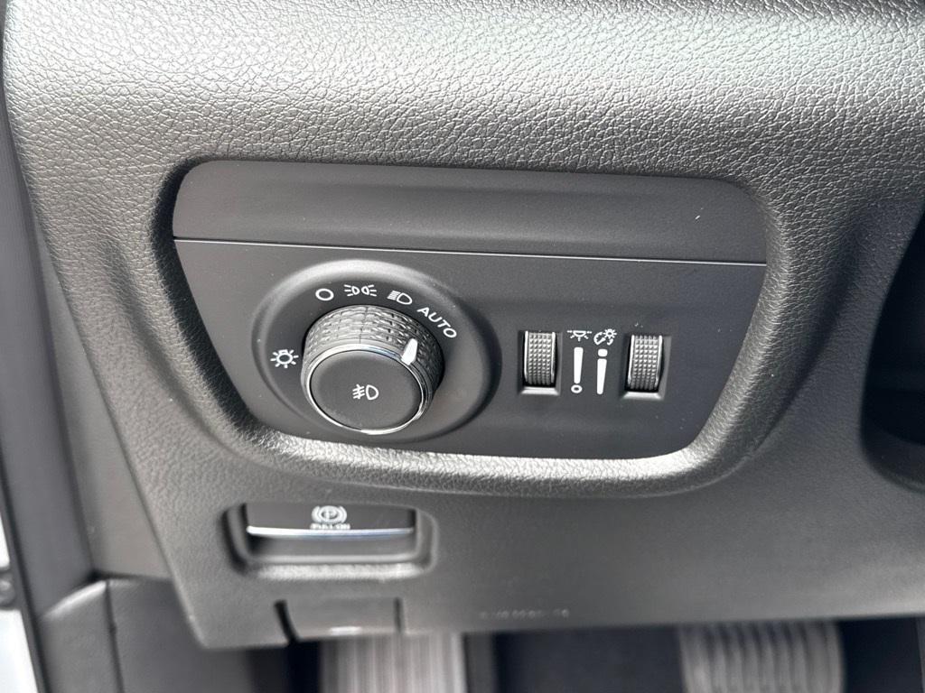new 2025 Jeep Grand Cherokee L car, priced at $49,133