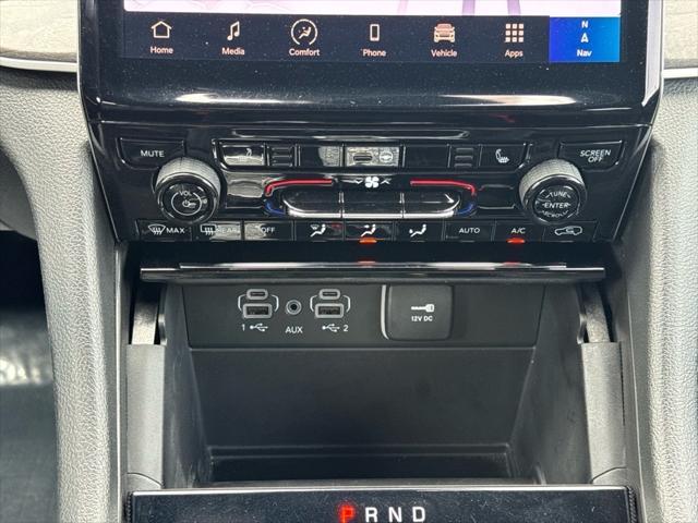 used 2024 Jeep Grand Cherokee car, priced at $39,511