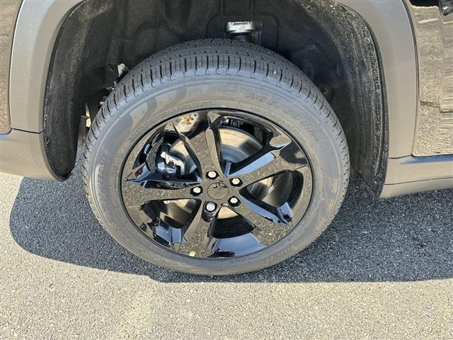 new 2024 Jeep Grand Cherokee L car, priced at $51,481