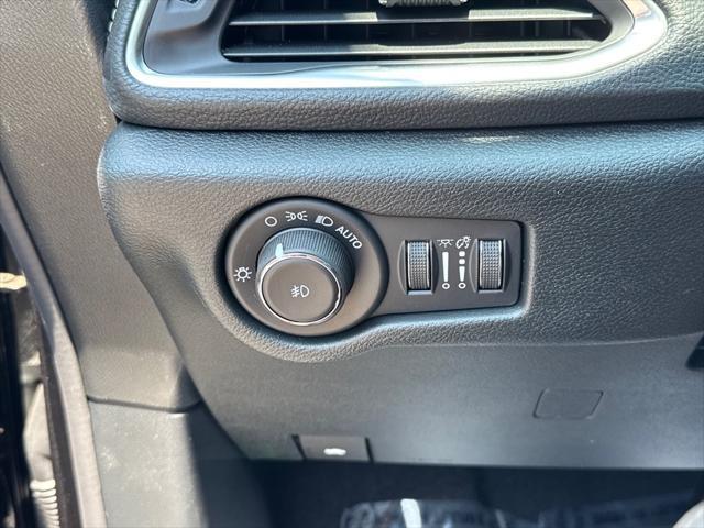 new 2025 Chrysler Pacifica car, priced at $55,840