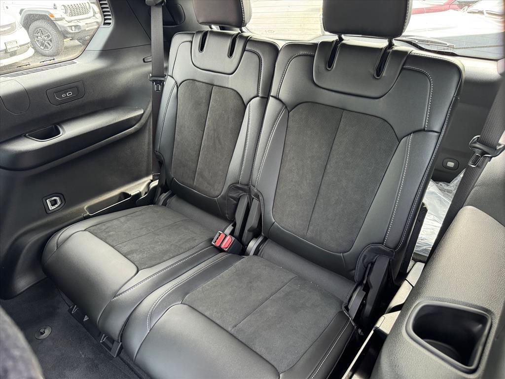 new 2025 Jeep Grand Cherokee L car, priced at $46,541