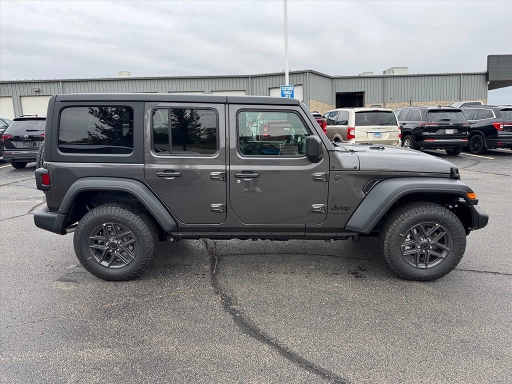new 2026 Jeep Wrangler car, priced at $45,672