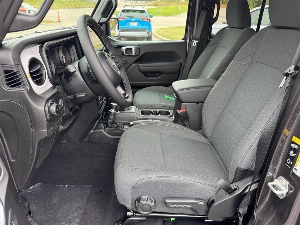 new 2026 Jeep Wrangler car, priced at $45,672