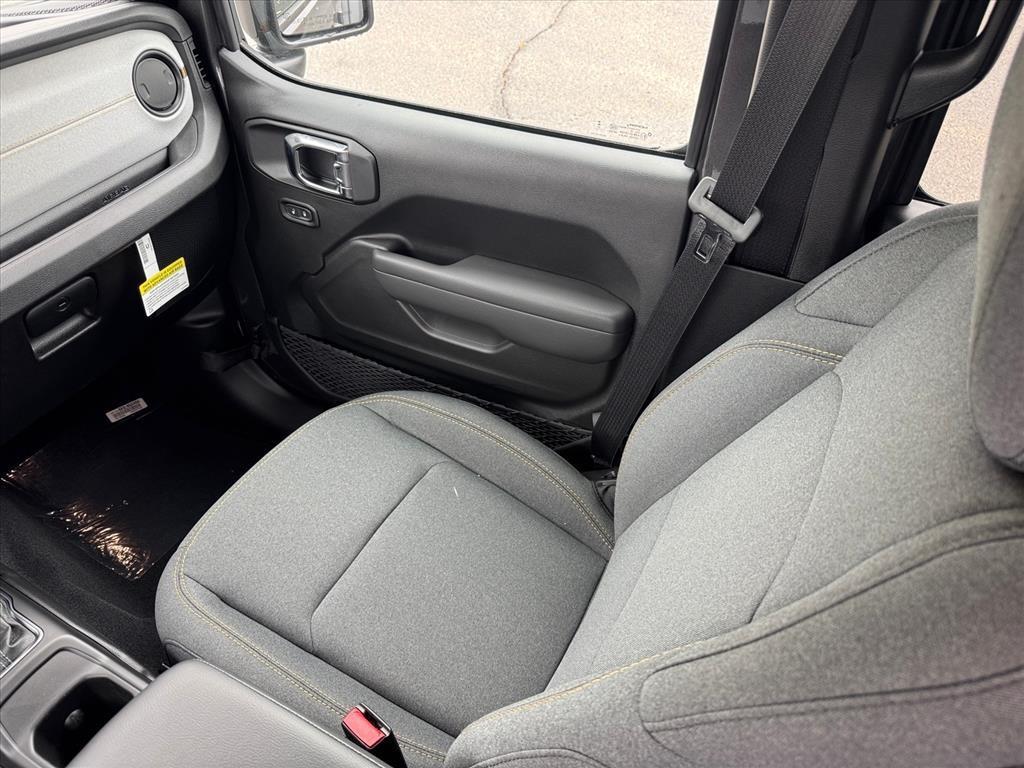 new 2026 Jeep Wrangler car, priced at $45,672