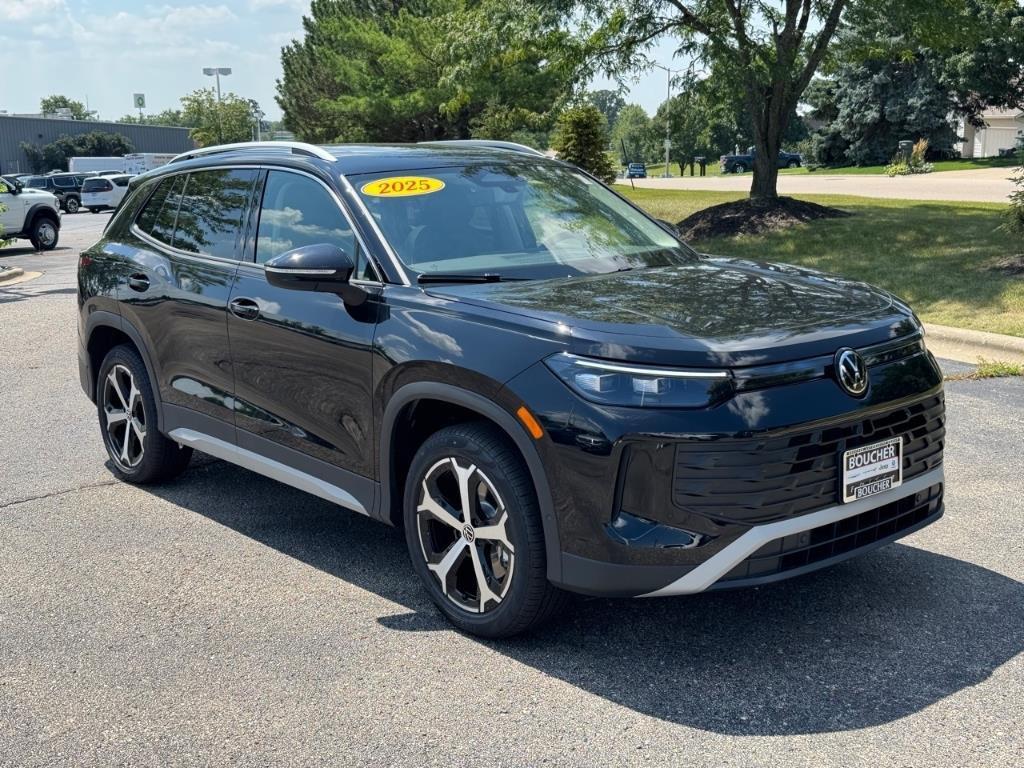 new 2025 Volkswagen Tiguan car, priced at $35,040