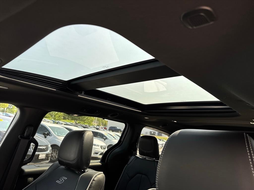 new 2026 Chrysler Pacifica car, priced at $52,102