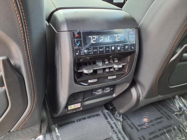 new 2025 Jeep Grand Cherokee car, priced at $67,805