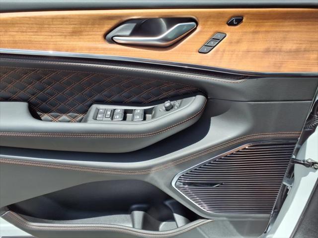 new 2025 Jeep Grand Cherokee car, priced at $67,805