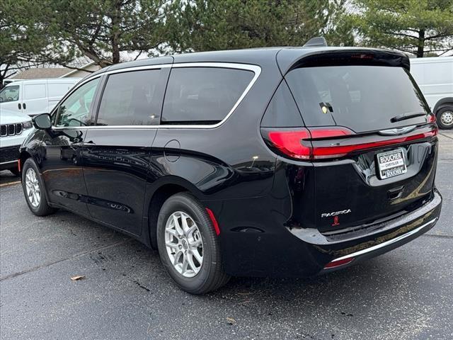 new 2024 Chrysler Pacifica car, priced at $37,456