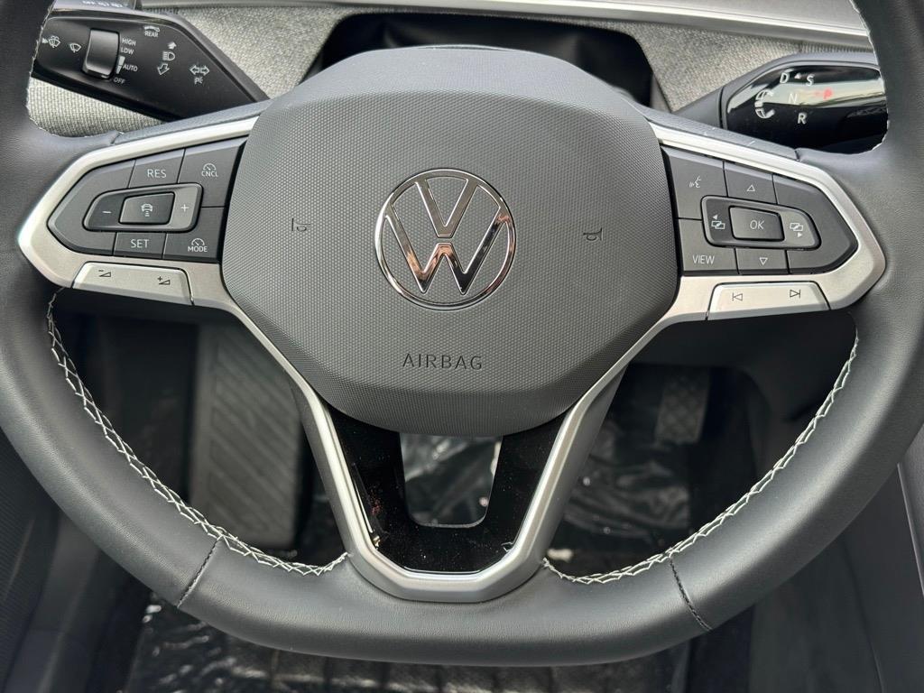 new 2025 Volkswagen Tiguan car, priced at $29,928