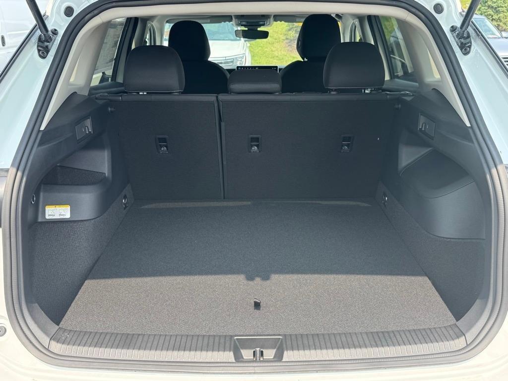 new 2025 Volkswagen Tiguan car, priced at $29,928