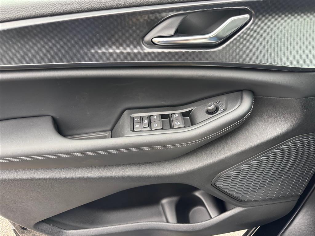 new 2025 Jeep Grand Cherokee L car, priced at $43,776