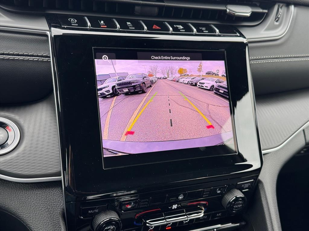 new 2025 Jeep Grand Cherokee L car, priced at $43,776