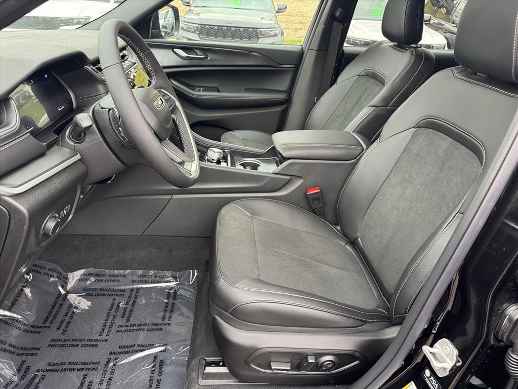 new 2025 Jeep Grand Cherokee L car, priced at $43,776