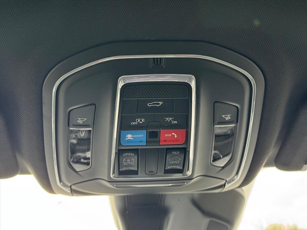 new 2025 Jeep Grand Cherokee L car, priced at $43,776