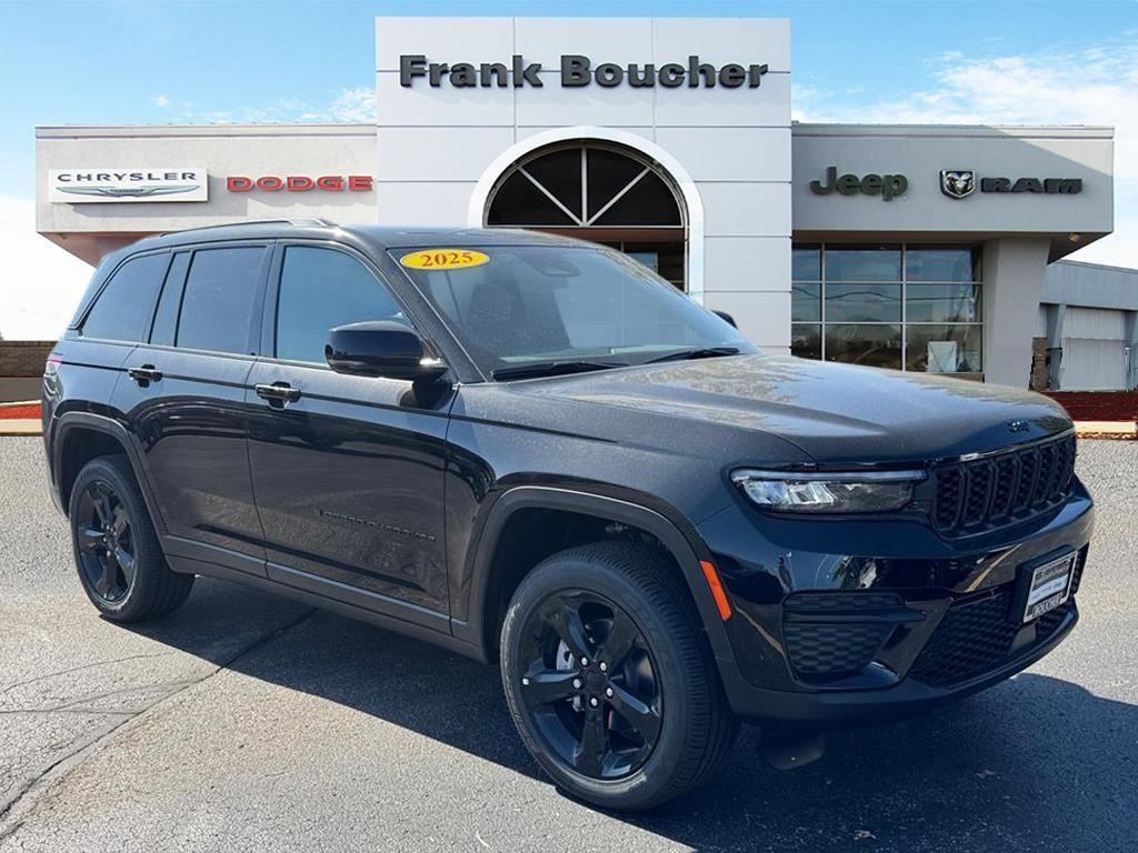 new 2025 Jeep Grand Cherokee car, priced at $47,120