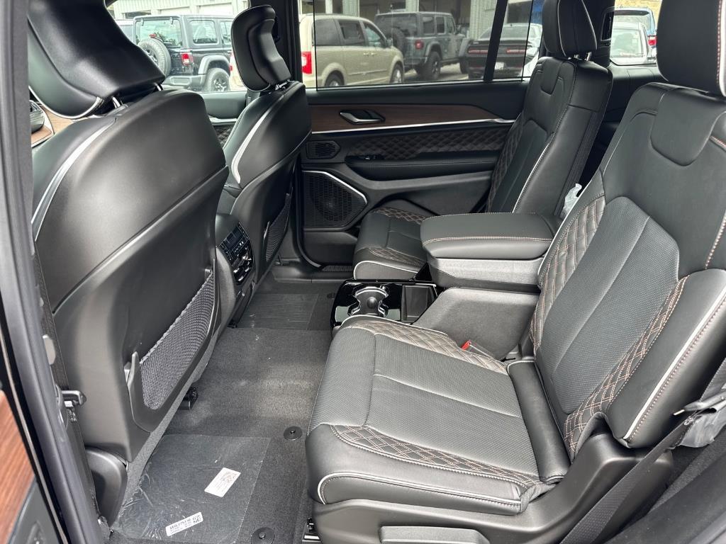 new 2025 Jeep Grand Cherokee L car, priced at $57,796