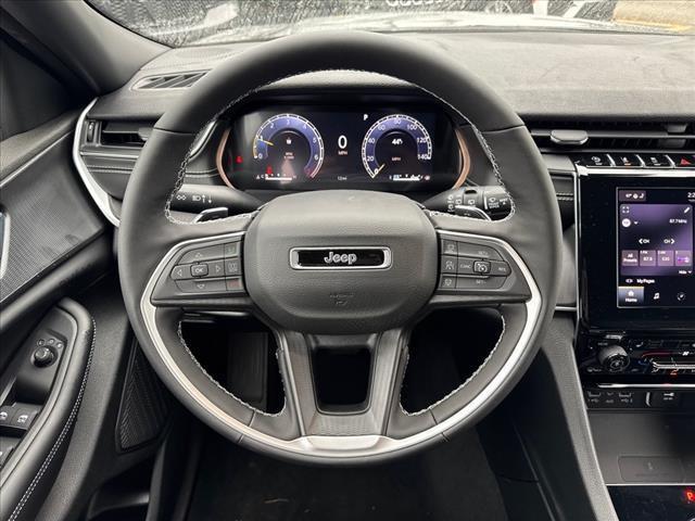 new 2025 Jeep Grand Cherokee car, priced at $37,669
