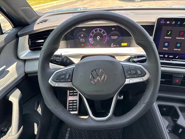 new 2025 Volkswagen Tiguan car, priced at $38,203