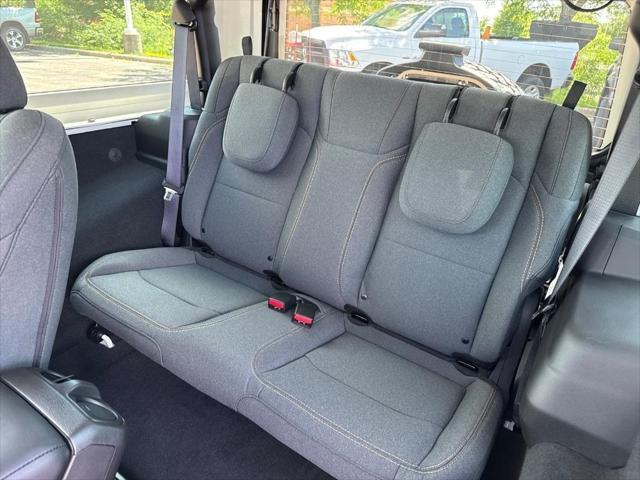 new 2025 Jeep Wrangler car, priced at $44,837