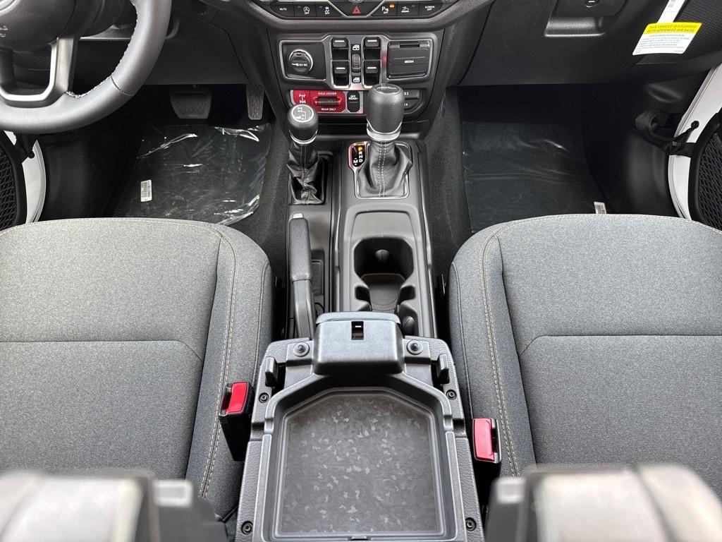 new 2025 Jeep Gladiator car, priced at $42,995