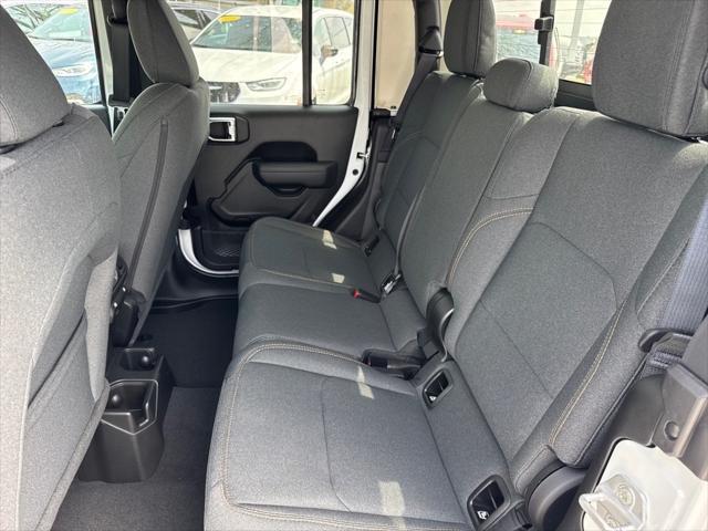 new 2025 Jeep Gladiator car, priced at $52,480