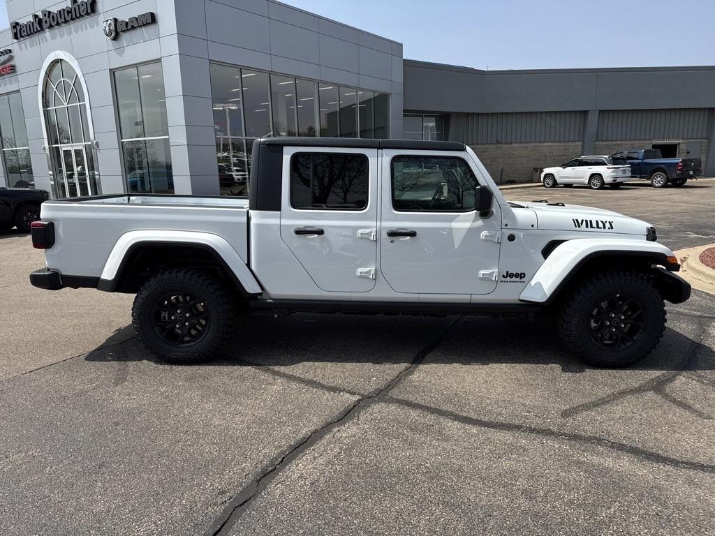 new 2025 Jeep Gladiator car, priced at $42,995