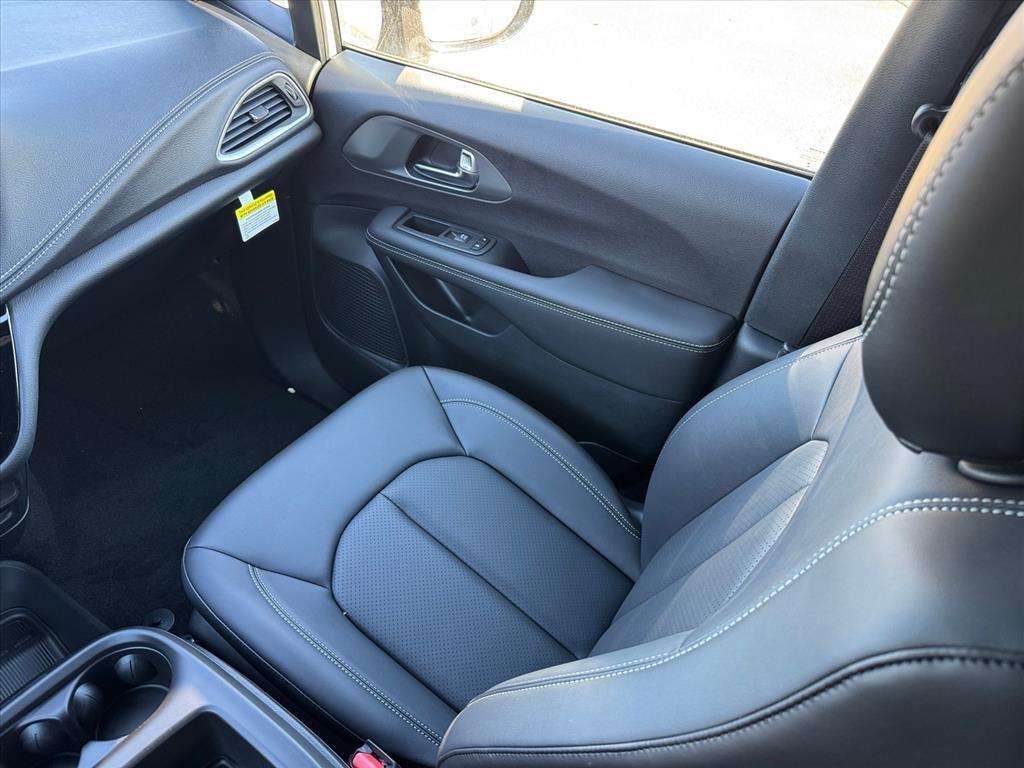 new 2026 Chrysler Pacifica car, priced at $46,255