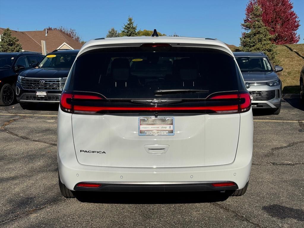 new 2026 Chrysler Pacifica car, priced at $46,255