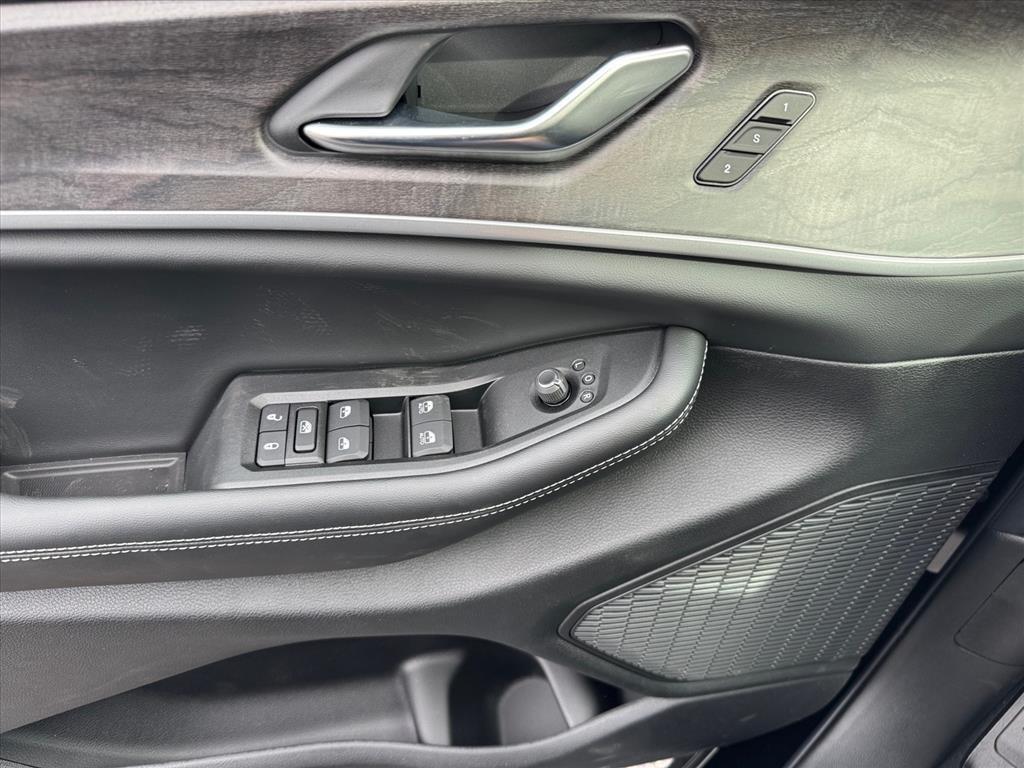 new 2025 Jeep Grand Cherokee L car, priced at $43,491