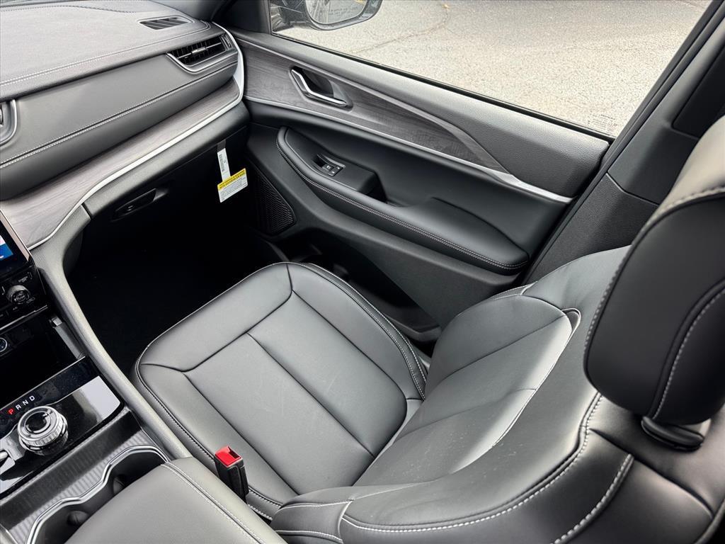 new 2025 Jeep Grand Cherokee L car, priced at $43,491
