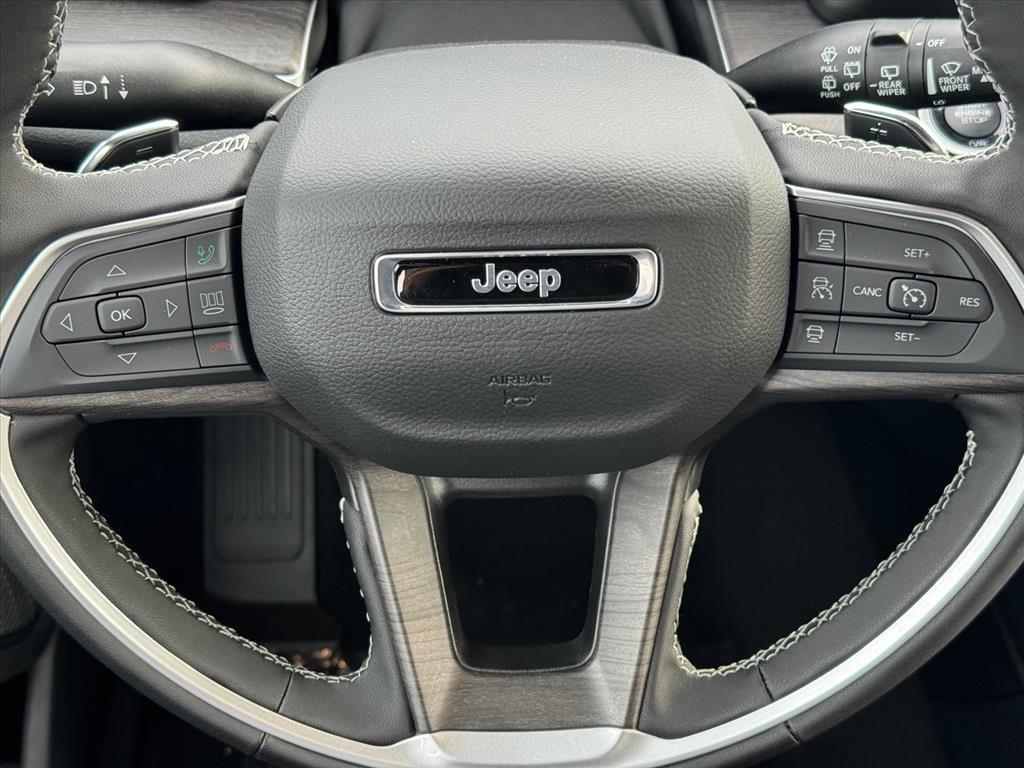 new 2025 Jeep Grand Cherokee L car, priced at $43,491