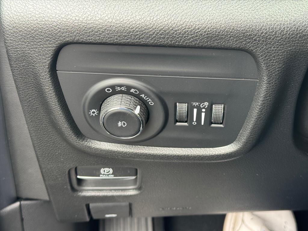 new 2025 Jeep Grand Cherokee L car, priced at $43,491